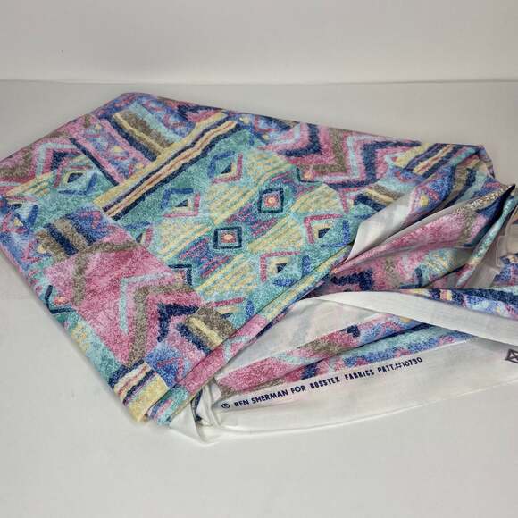 Vintage 80’s Scrap Fabric - Picture 1 of 4